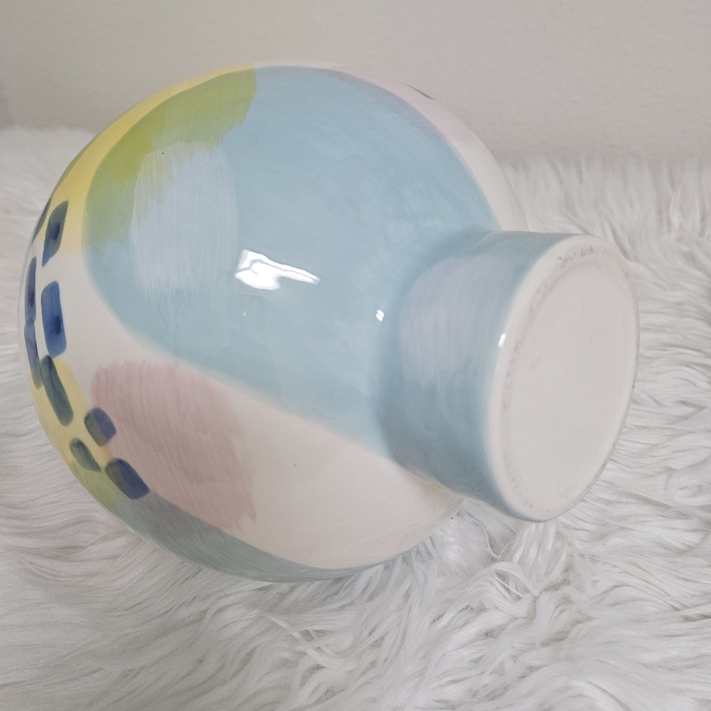 June Vase Ceramic - Picture 7 of 7